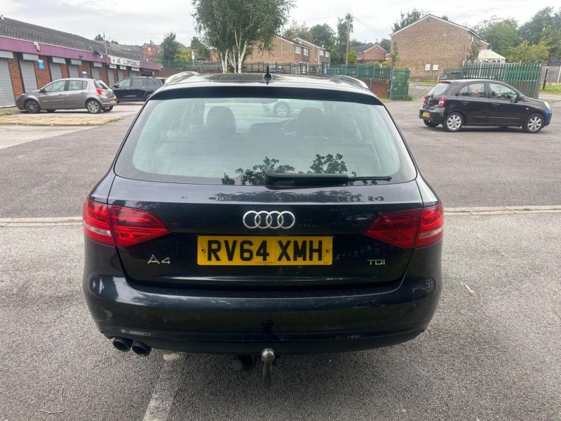AUDI A4 AVANT