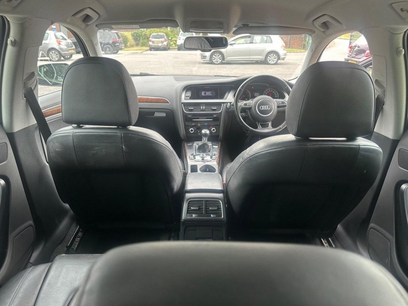AUDI A4 AVANT