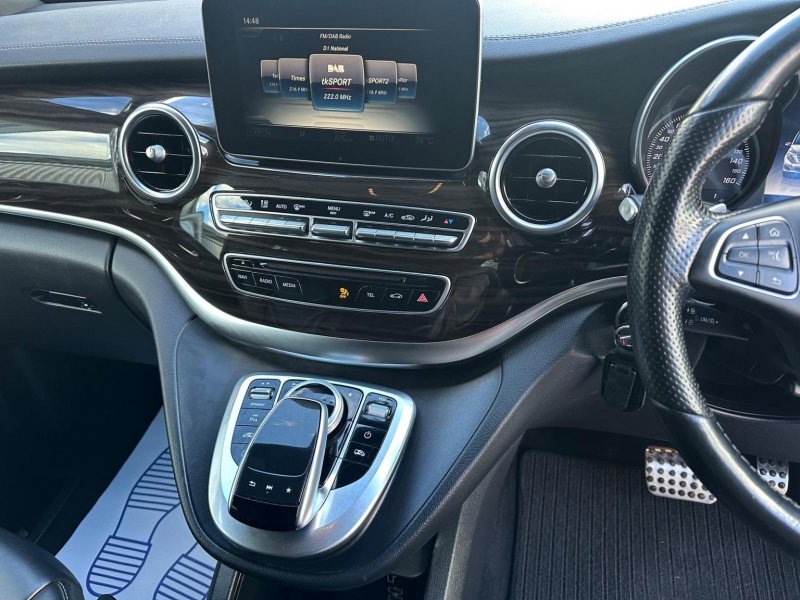 MERCEDES-BENZ V CLASS
