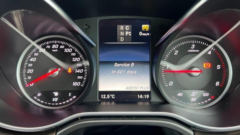 MERCEDES-BENZ V CLASS