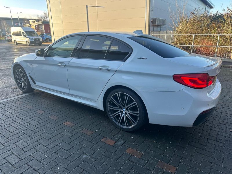 BMW 5 SERIES