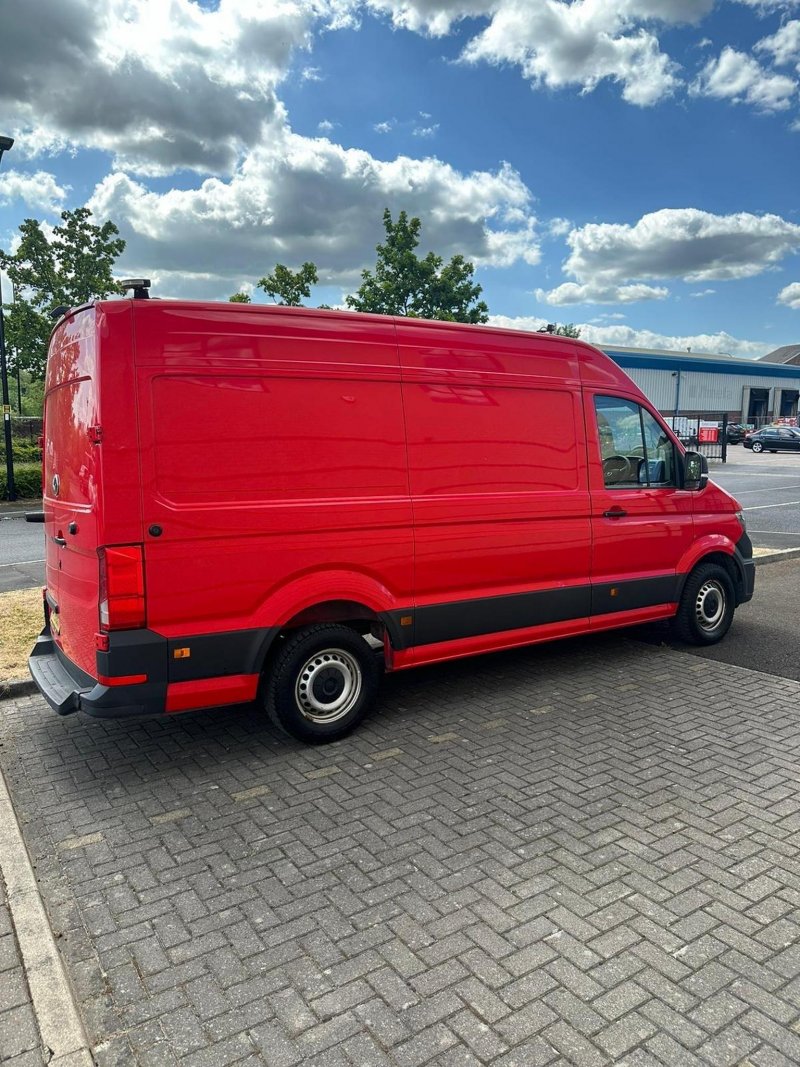 VOLKSWAGEN CRAFTER